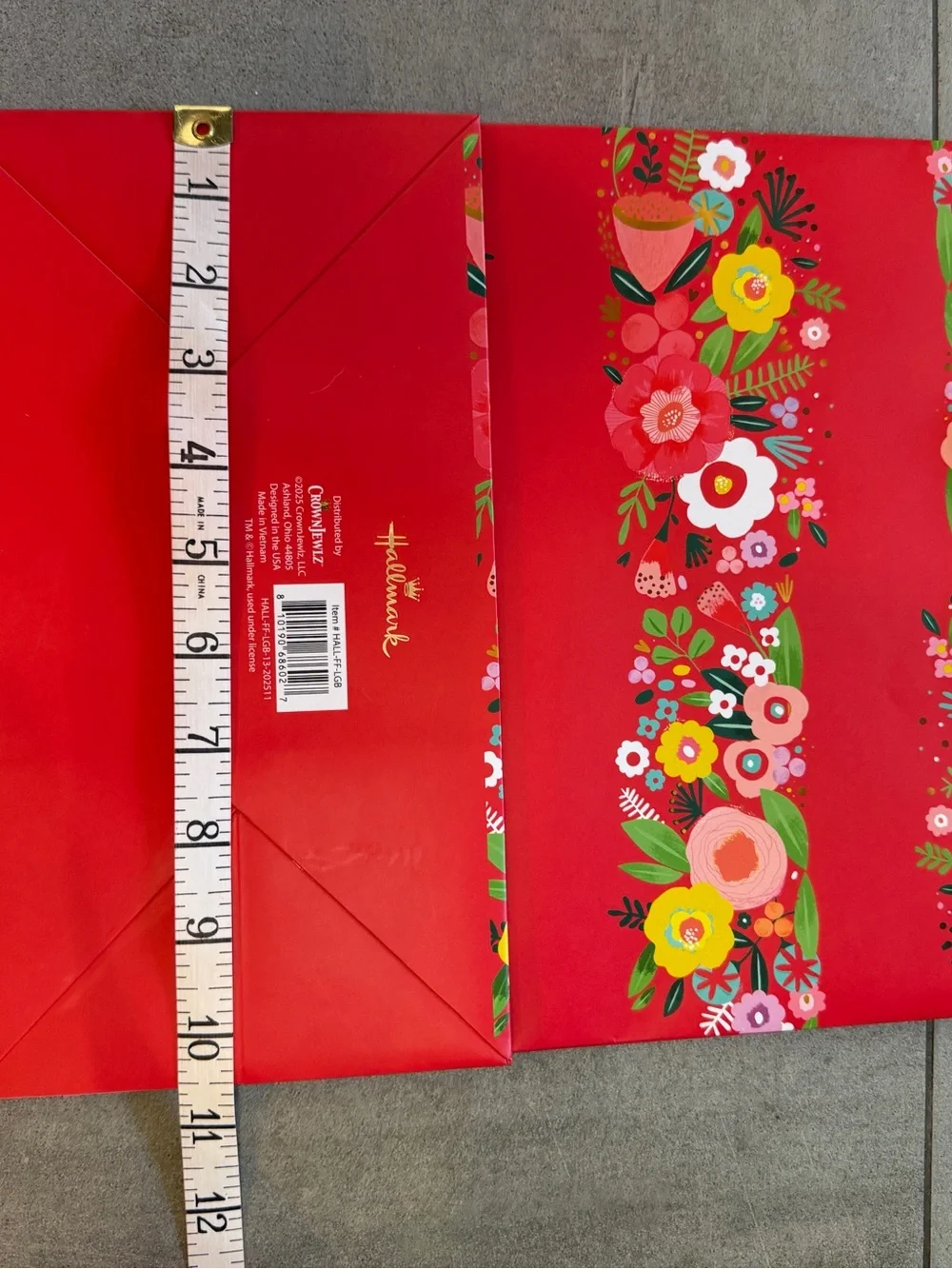 NWT Floral Striped Red Gift Bags w Ribbon Handles (Set of 5 by Hallmark) 🎁